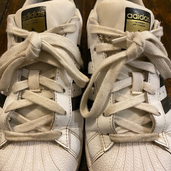 Adidas Superstar, men’s 5.5/women’s 7.5 - Picture 4 of 6